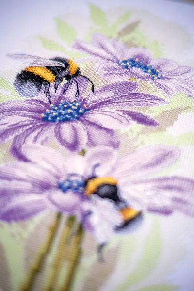 PN-0191874 Набір для вишивки хрестом LanArte Dancing bees "Танцюючі бджоли" 1073764 фото