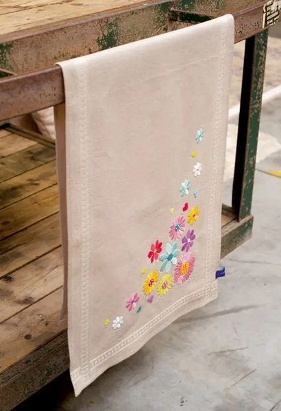 PN-0154439 Набір для вишивання гладдю (доріжка на стіл) Vervaco Bright Flowers "Яскраві квіти" 1060381 фото